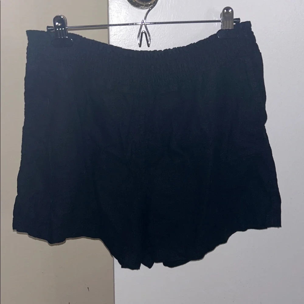 Universal Thread Shorts - Picture 2 of 6